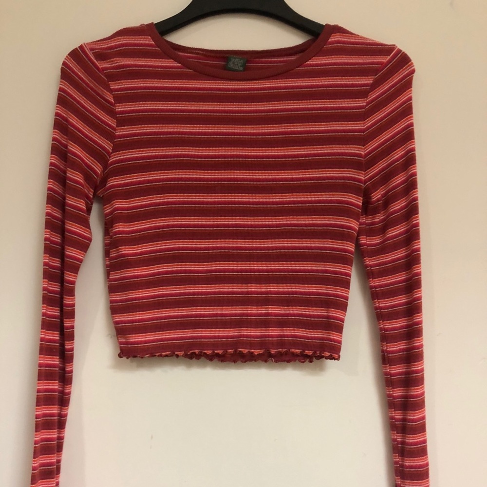 Long sleeve crop top